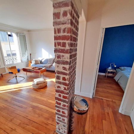 דירות קלישי Tres Beau 2P Avec Vaste Sejour Ensoleille - A 50 M Du Metro Du Marche Et De La Mairie מראה חיצוני תמונה