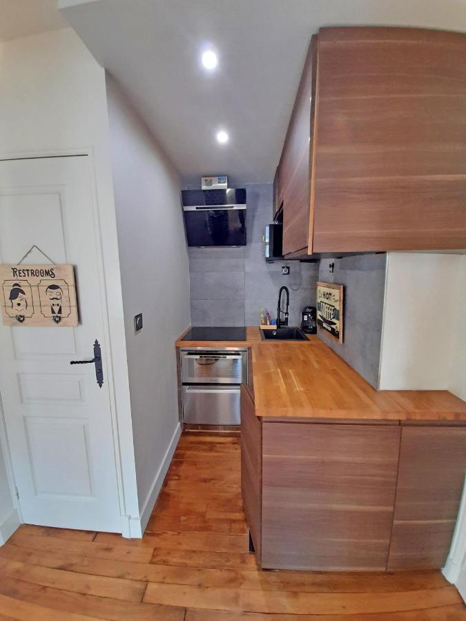 דירות קלישי Tres Beau 2P Avec Vaste Sejour Ensoleille - A 50 M Du Metro Du Marche Et De La Mairie מראה חיצוני תמונה